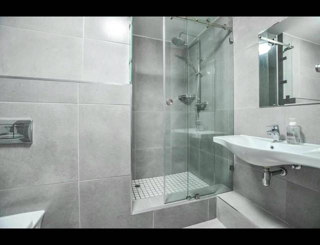 3 bed property to rent in TABLE VIEW